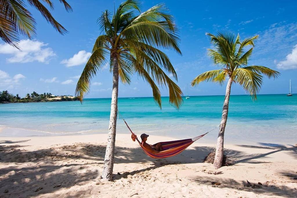 Superbe Studio Ultra COSY à 2 min de la PLAGE Sainte-Anne Esterno foto